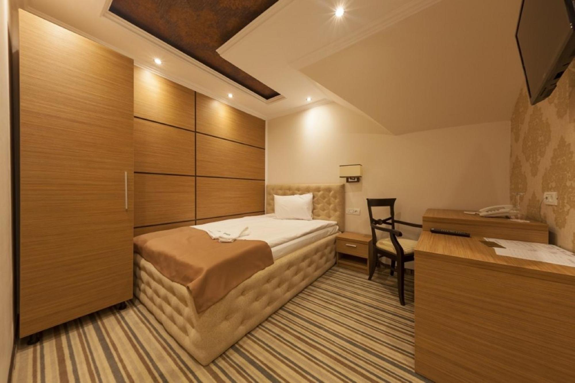 Allegria Hotel Alba Iulia Oda fotoğraf